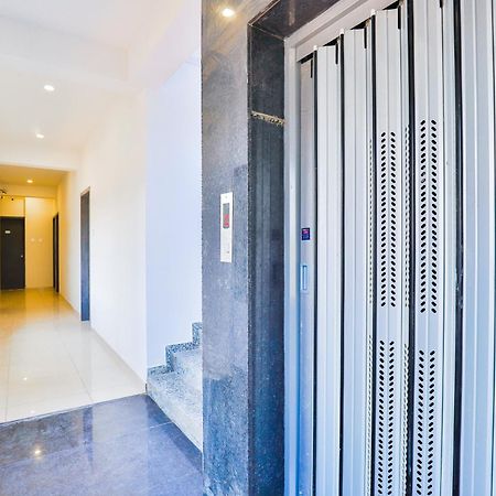 Nova Hotel New Crossroad Rádzskot Kültér fotó